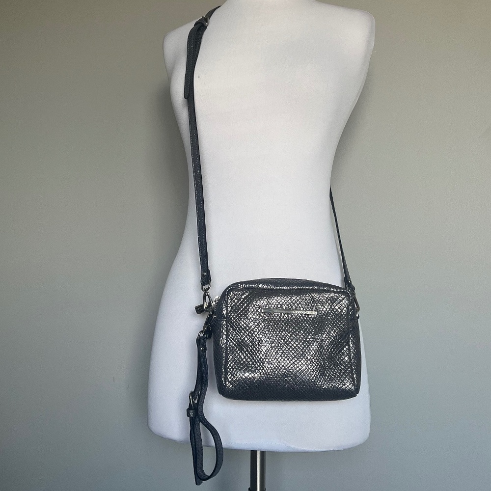 GIANNI CHIARINI Silver Leather Crossbody Laser Reptile Wristlet Clutch Handbag